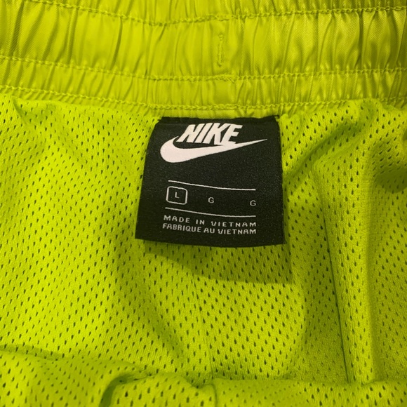 Lime green nike swimming shorts - Picture 3 of 3